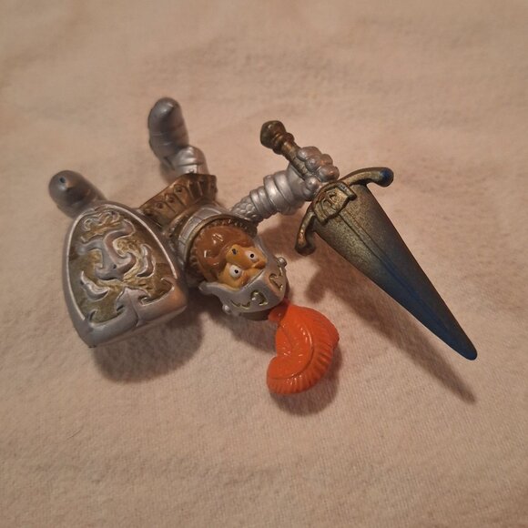 Keenway Medieval Knight Figure Silver Armor Orange PVC - Picture 7 of 12
